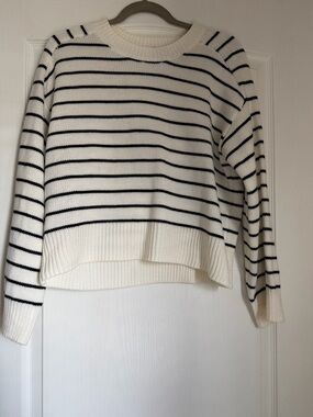 bobeau Striped Crewneck Sweater Size Medium